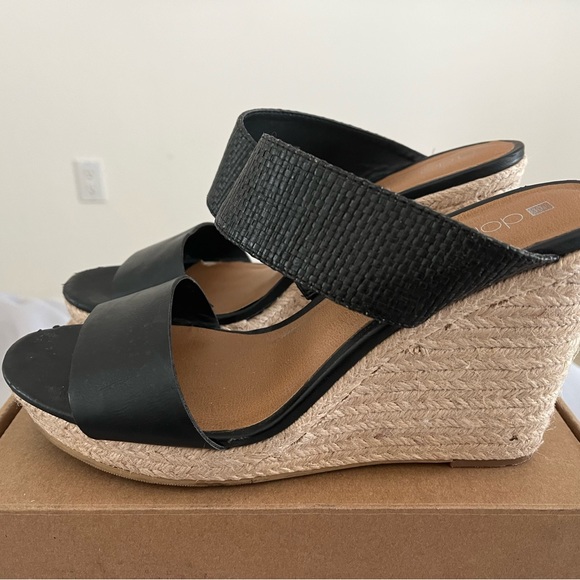 Black comfy wedges - Picture 2 of 2